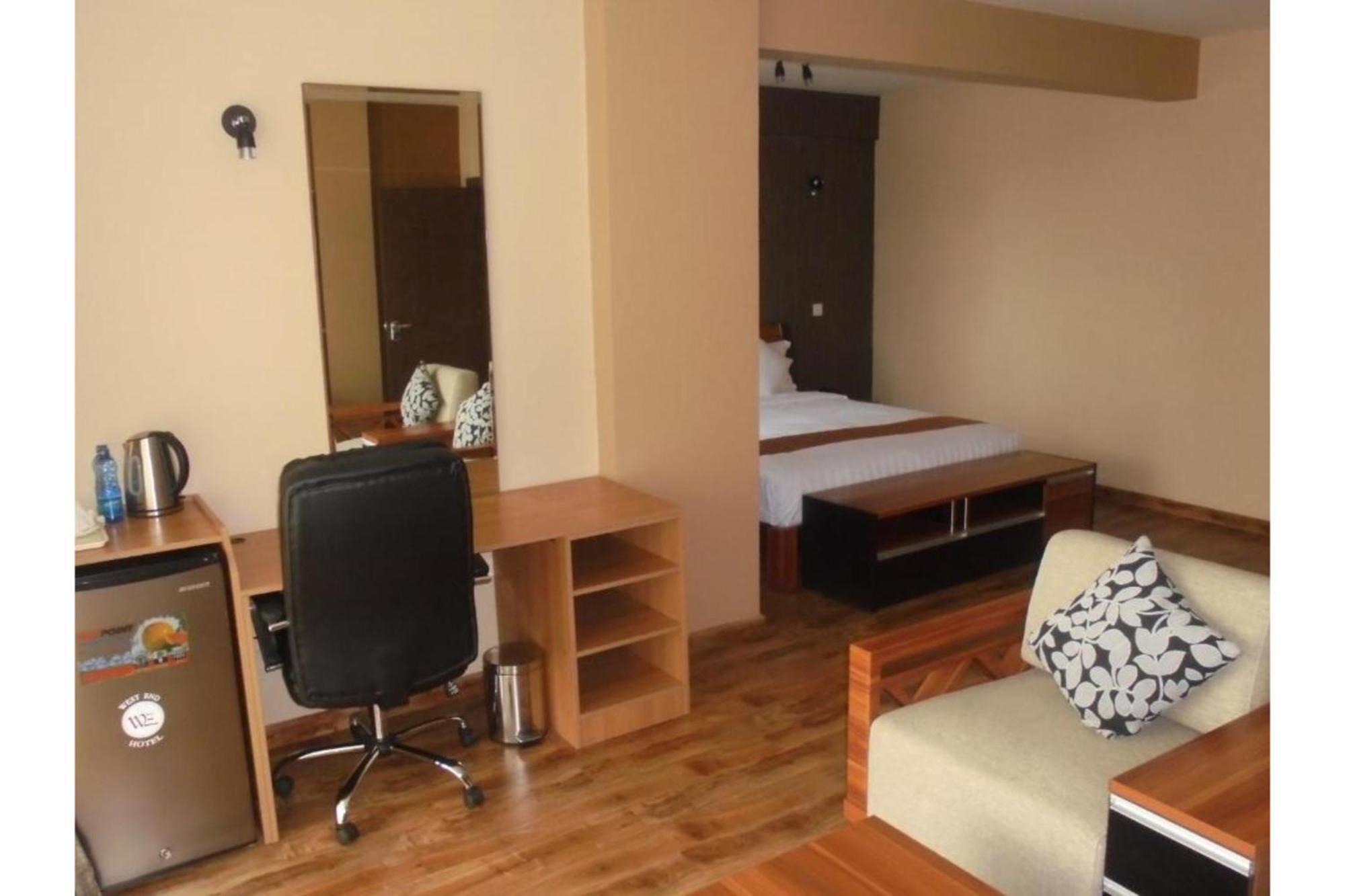 We Hotel & Suites Nairobi Exterior foto